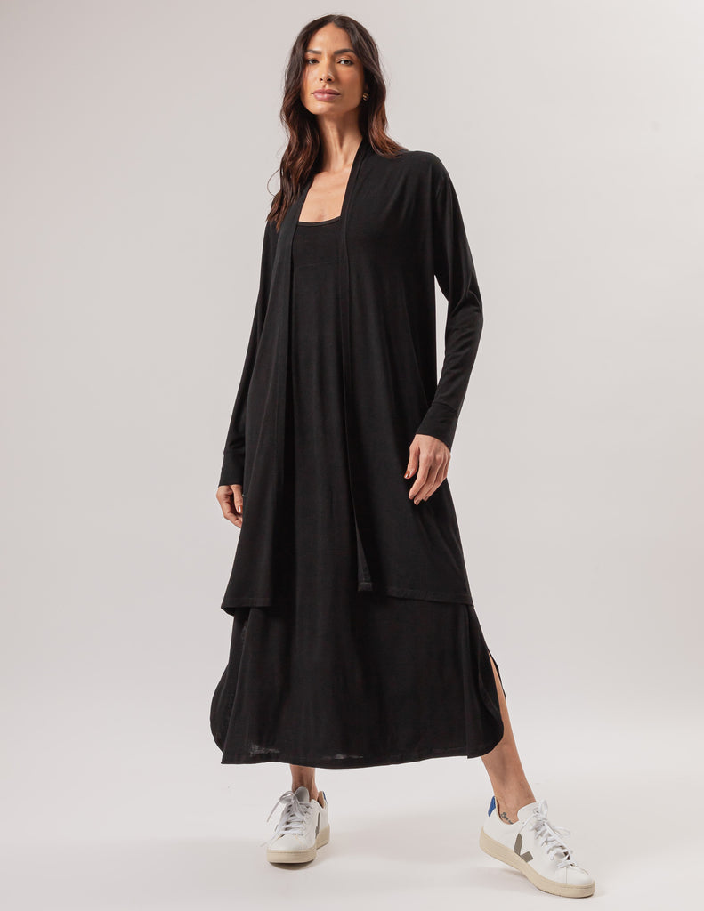 Vestido Luciana Preto e Cardigan Preto