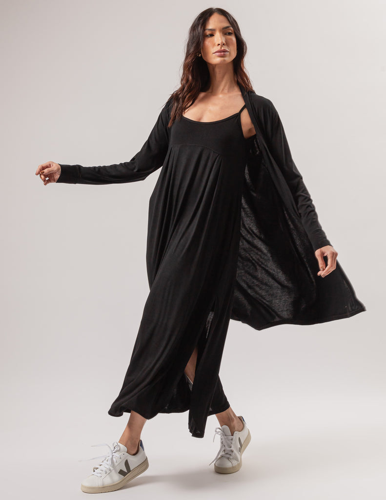 Vestido Luciana Preto e Cardigan Preto