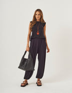 Conjunto Blusa Regata Fendas preta e Calça Aladin Preta