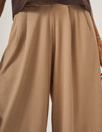 Calça Pantalona Cropped Vera em Malha Canelada Bege