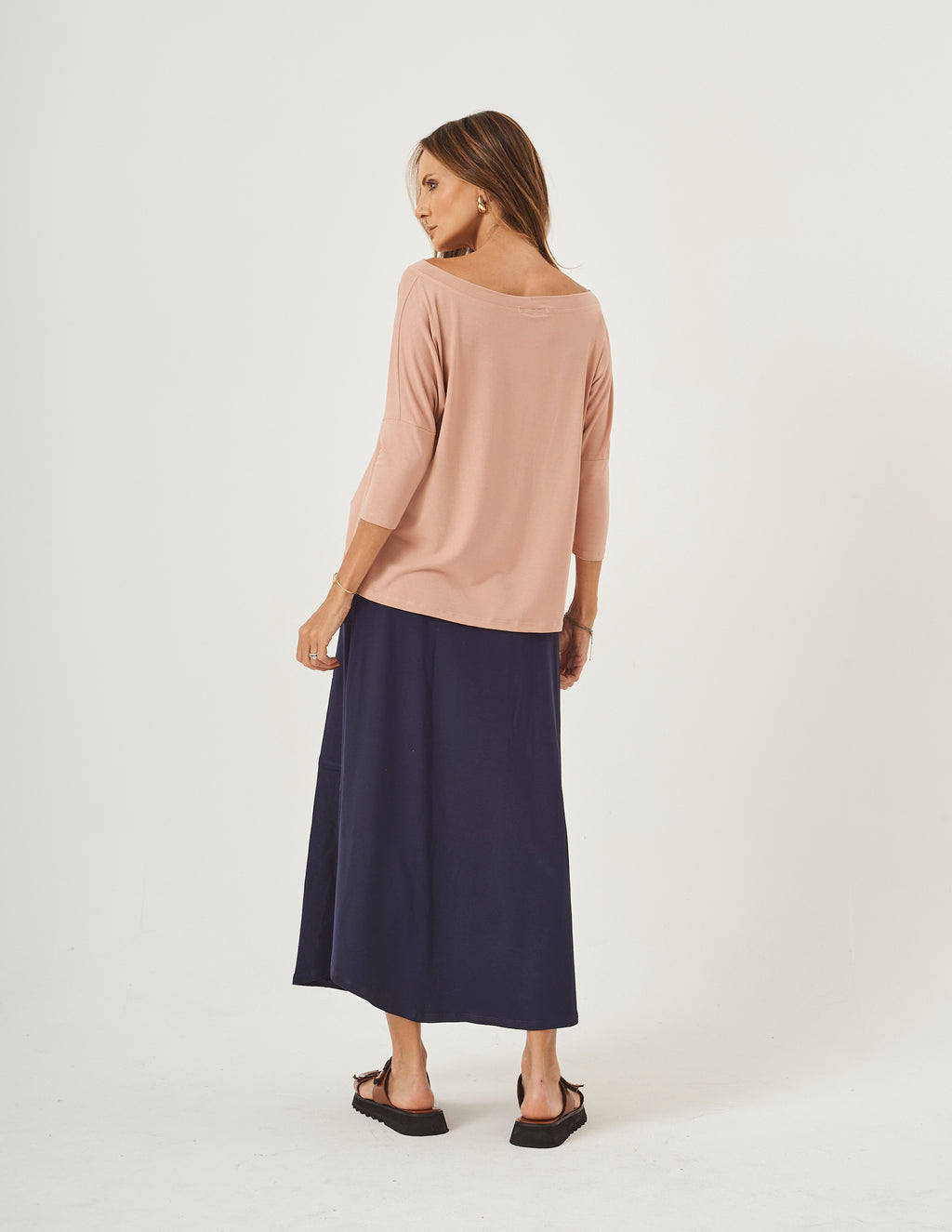 Conjunto Blusa Eva Bege e Saia Emma Azul Marinho