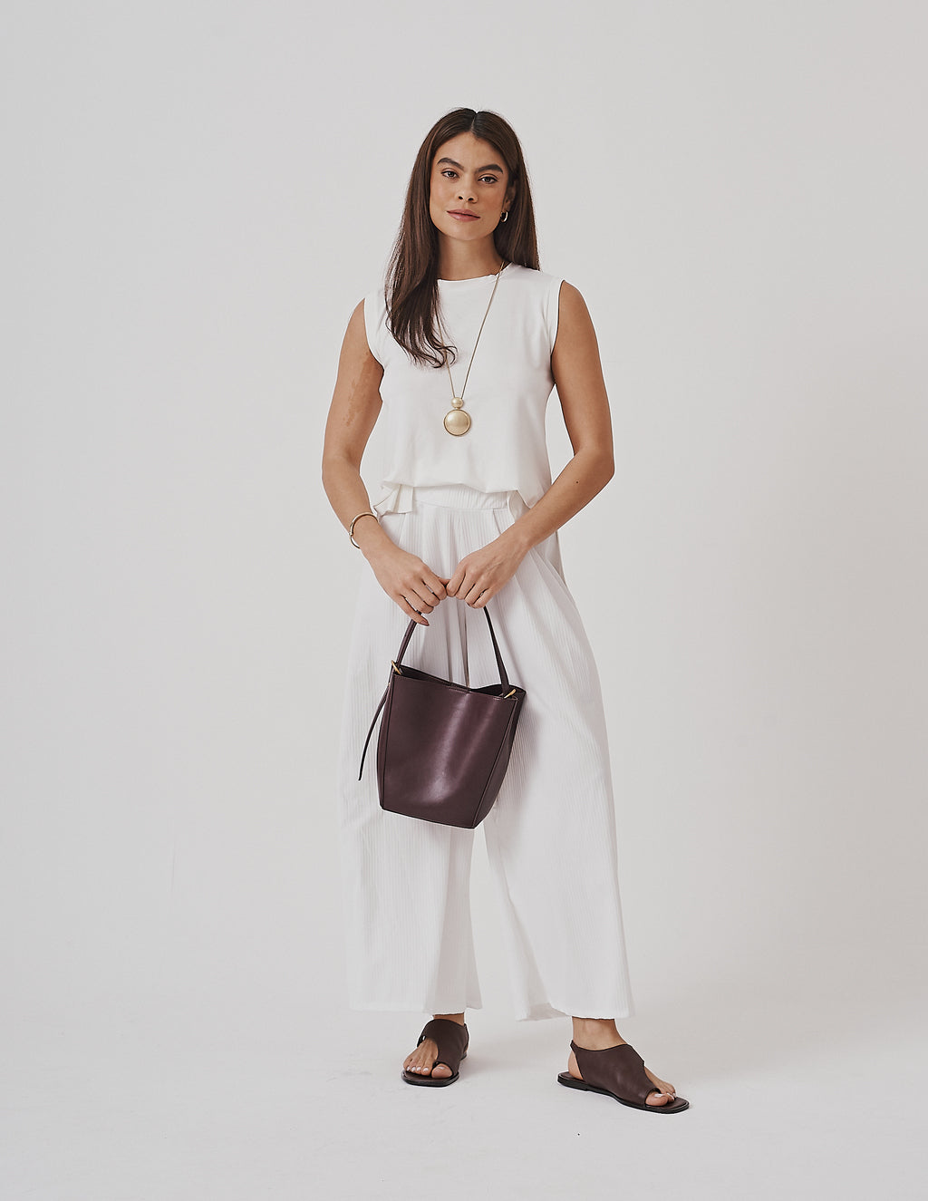 Conjunto Regata Fendas Off white e Calça Vera Off white
