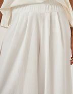 Calça Pantalona Cropped Vera em Malha Canelada Off white