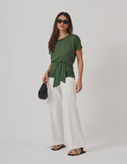 Conjunto Blusa Haia Verde Militar e Calça Panama Off White
