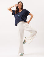 Conjunto Blusa Transpassada Marinho e Calça Pantalona Panama Off white