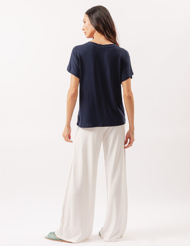 Conjunto Blusa Transpassada Marinho e Calça Pantalona Panama Off white