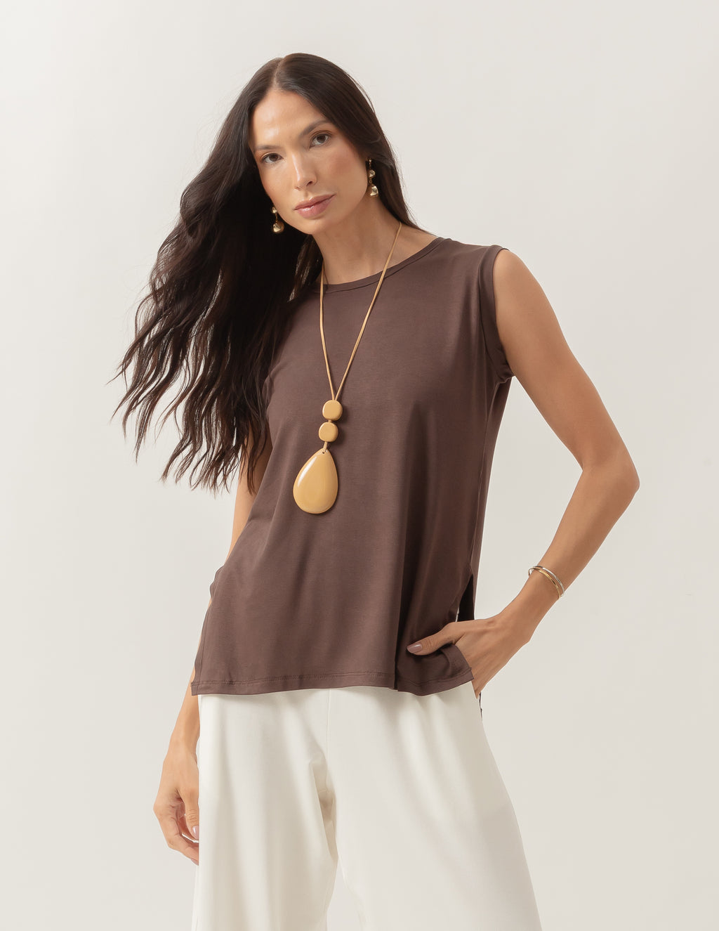 Blusa Regata Fendas Marrom