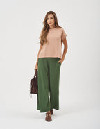 Conjunto Blusa Eleonora Bege e Calça Panama Verde Militar