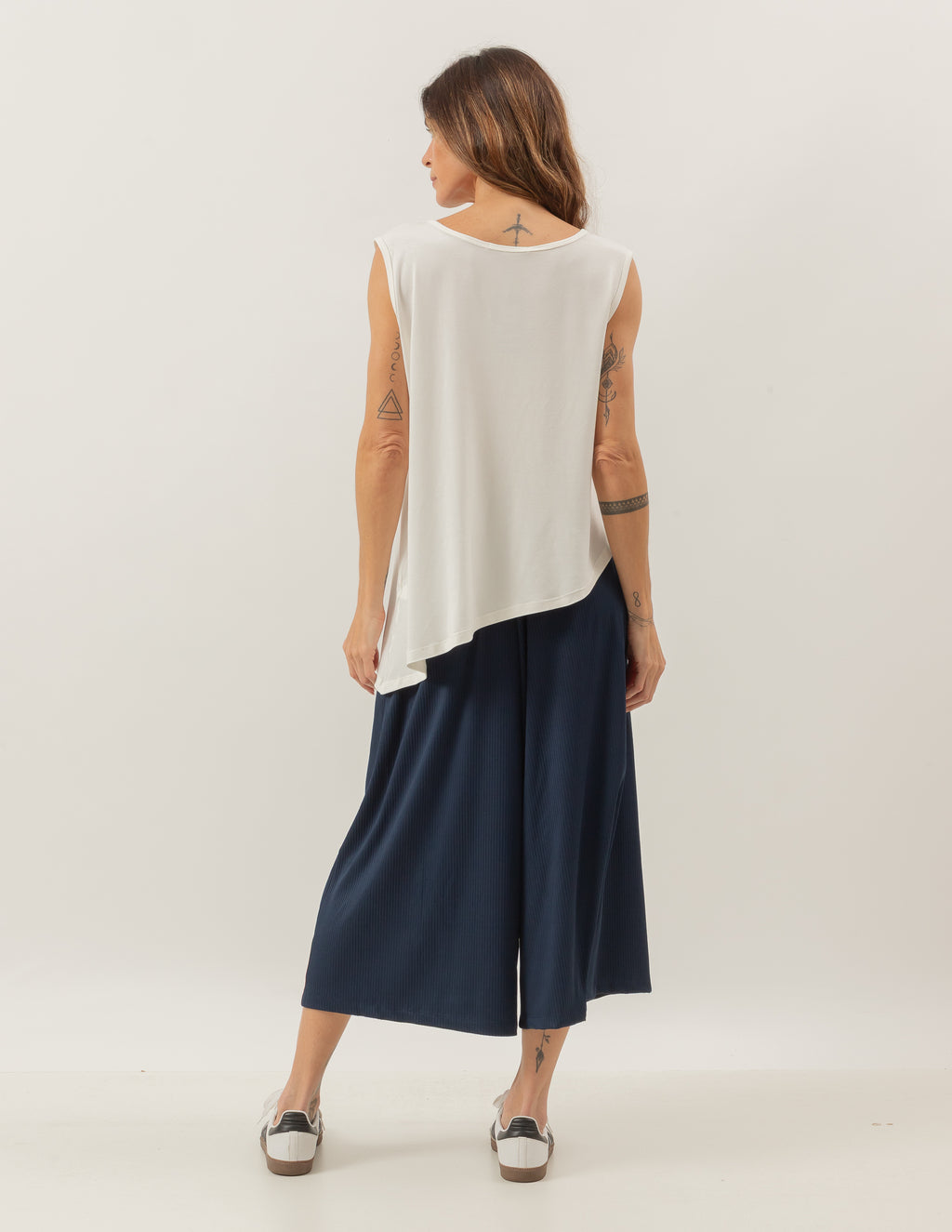 Conjunto Blusa Florence Off White e Calça Mônaco Marinho