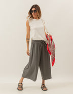 Conjunto Blusa Regata Fendas Off White e Calça Mônaco Mescla