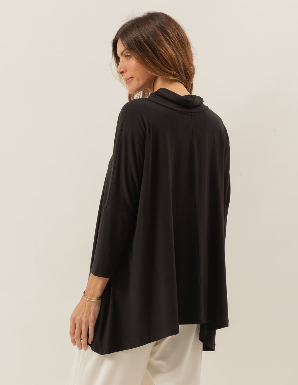 Blusa Gola Boba Oversized Preta