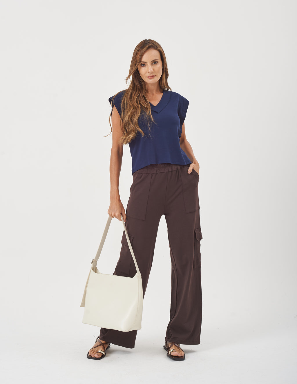 Conjunto Blusa Alessia Marinho e Calça Safira Marrom
