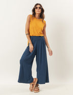 Conjunto Regata Fendas Mostarda e Calça Pantalona Cropped Vera Marinho