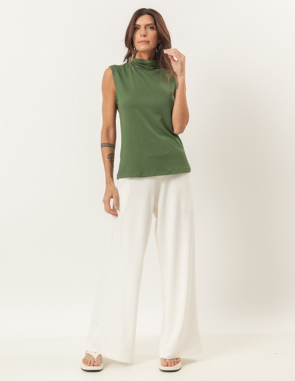Conjunto Regata Barbara militar e Calça Panama Off White