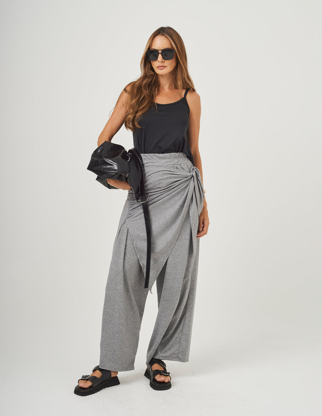 Conjunto Blusa Rio Fresh Preta e Calça Eva Mescla