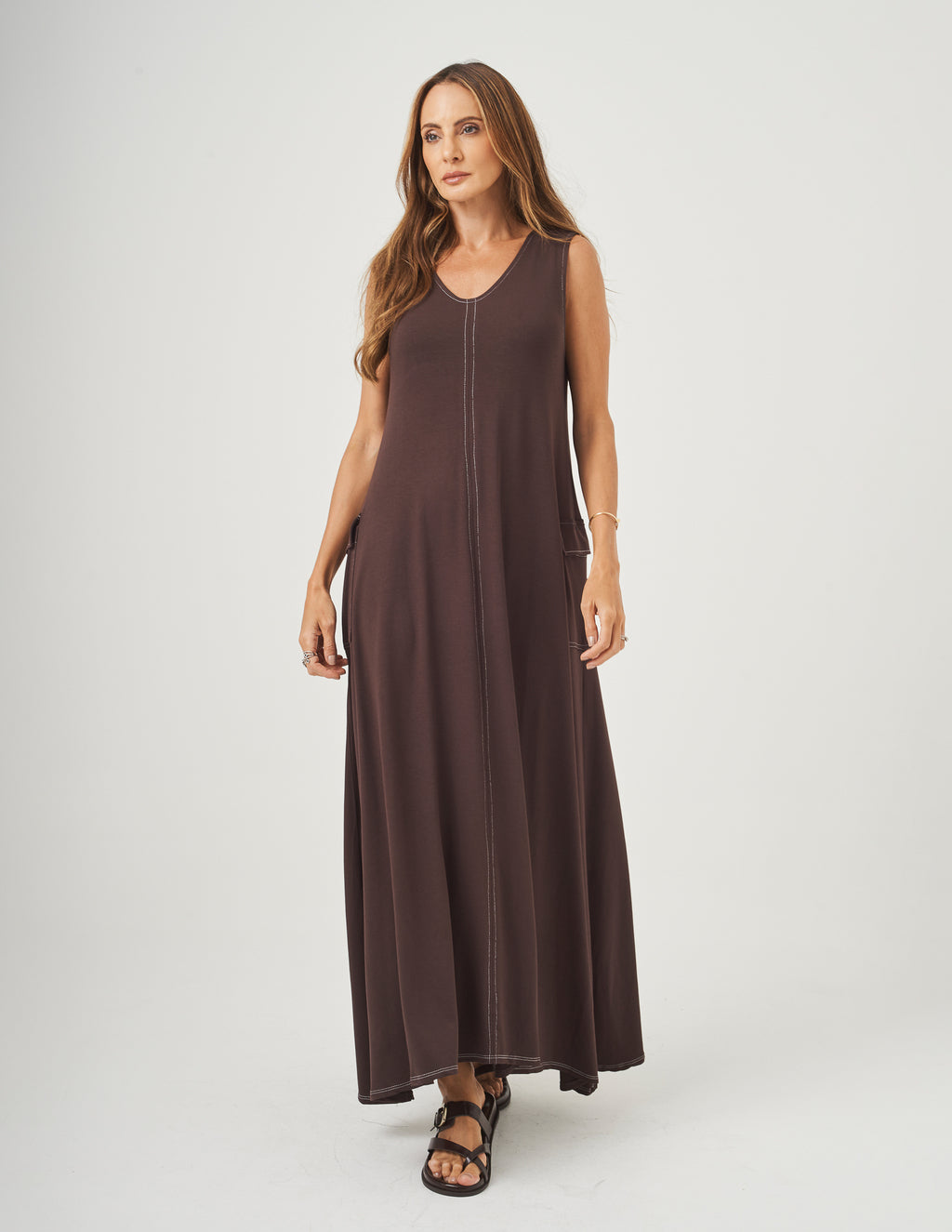 Vestido Pespontado Anastasia Marrom