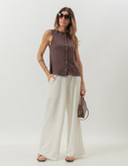Conjunto Colete Melanie Marrom e Calça Panamá Off white
