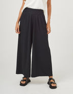 Calça Pantalona Cropped Vera em Malha Canelada Preta