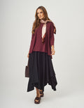 Conjunto Blusa Gola Careca Malbec e Saia Eloá Preta
