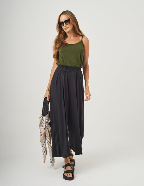 Calça Pantalona Cropped Vera Fresh Preta