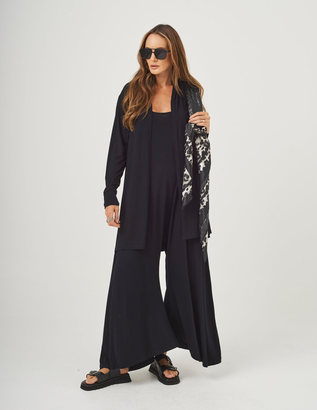 CONJUNTO VERONICA PRETO E CARDIGAN PRETO LONGO