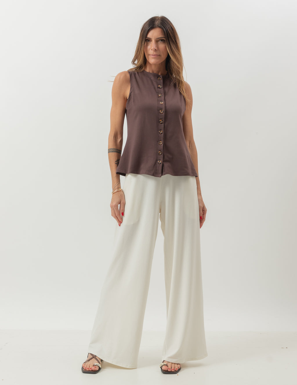 Conjunto Colete Melanie Marrom e Calça Panamá Off white