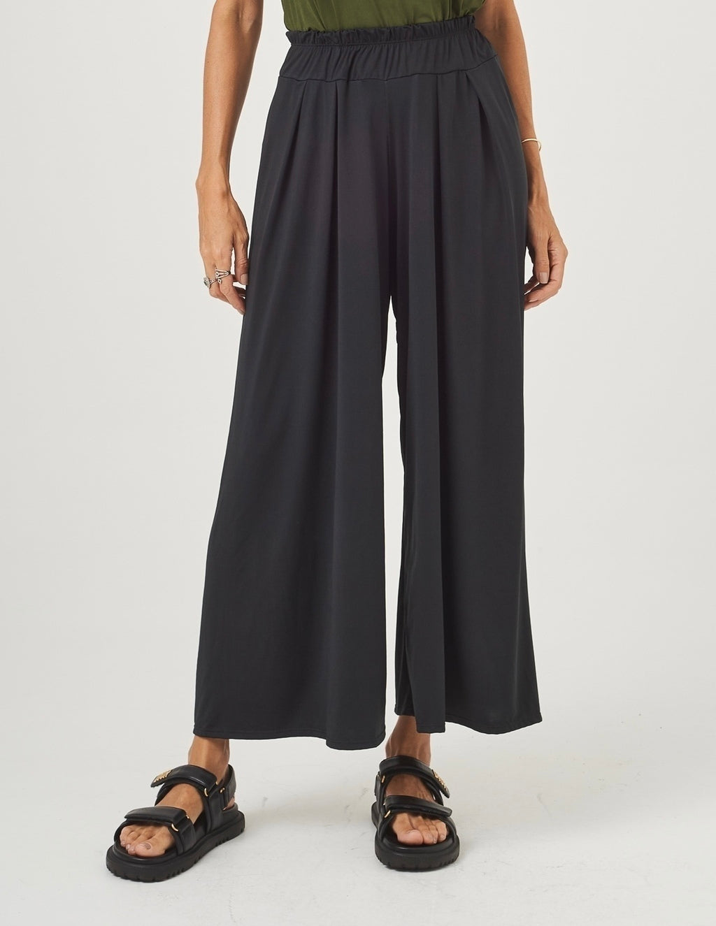 Calça Pantalona Cropped Vera Fresh Preta