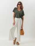 Conjunto Blusa Transpassada verde Militar e Calça Pantalona Cropped Vera Off White
