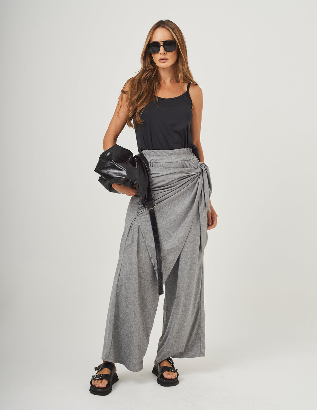 Conjunto Blusa Rio Fresh Preta e Calça Eva Mescla