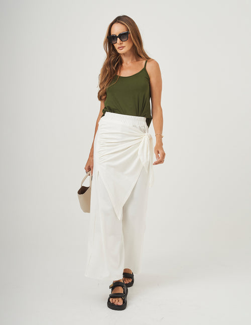 Conjunto Blusa Rio Fresh Verde Militar e Calça Eva Off White