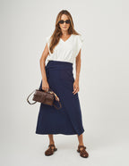 Conjunto Blusa Alessia Off White e Saia Grécia Azul Marinho
