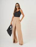 Conjunto Blusa Rio Fresh Preta e Calça Chloe Bege