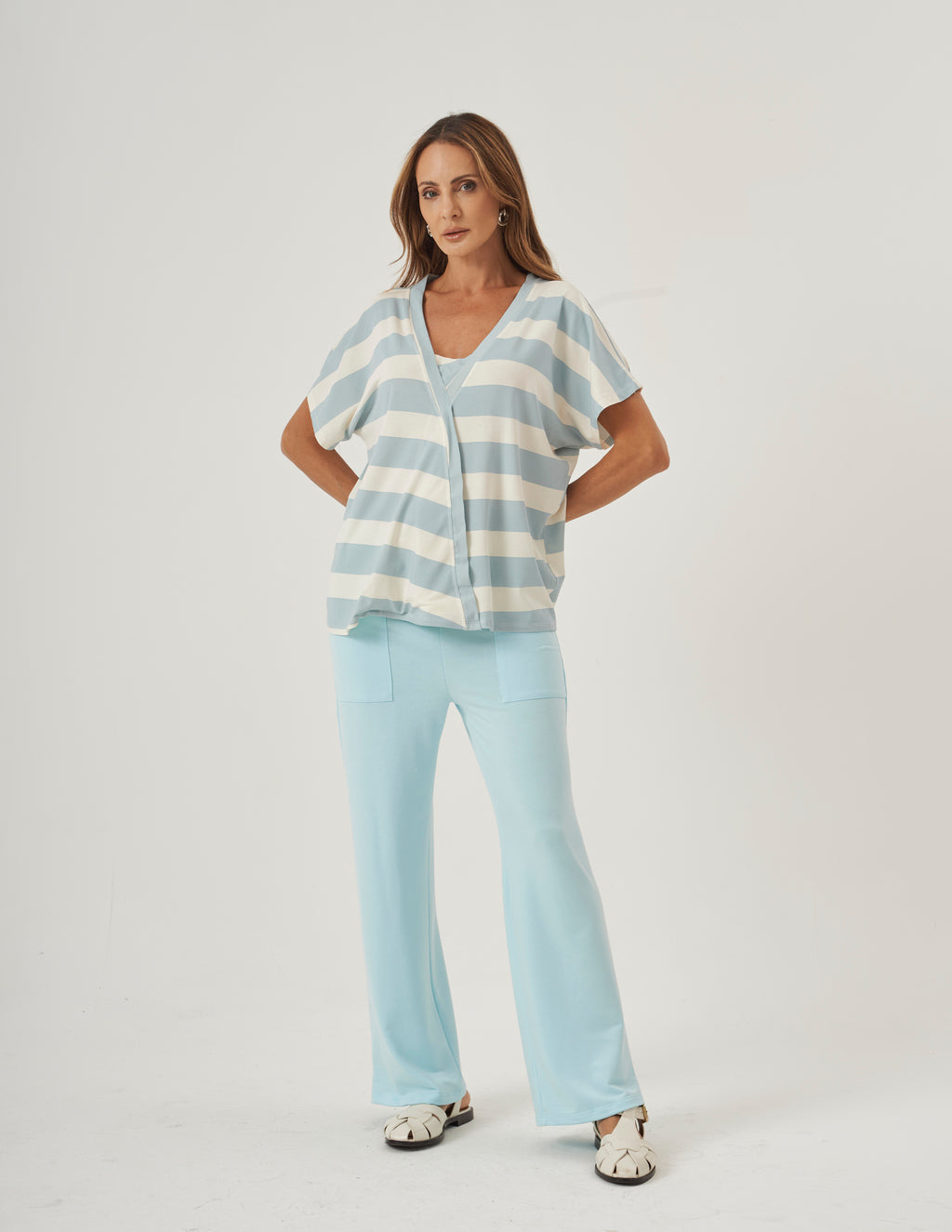 Blusa Transpassada Listras Azul Claro (listras amplas)