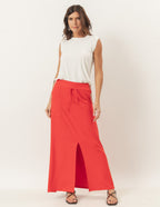 Conjunto Blusa Regata Fendas Off white e Saia Midi Valença Vermelha