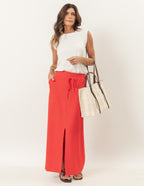 Conjunto Blusa Regata Fendas Off white e Saia Midi Valença Vermelha