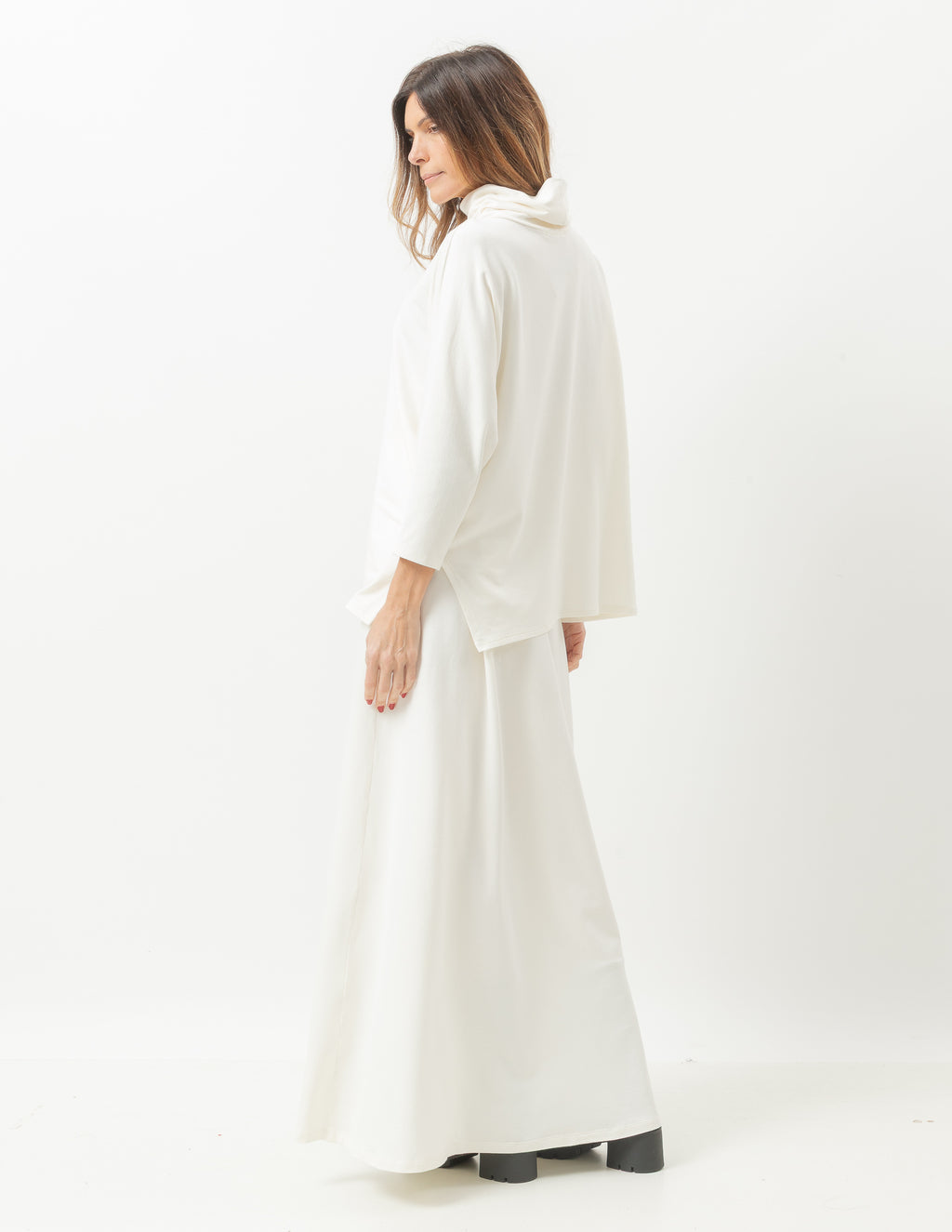 Conjunto Blusa Panamá Off White E Saia Melanie Off White