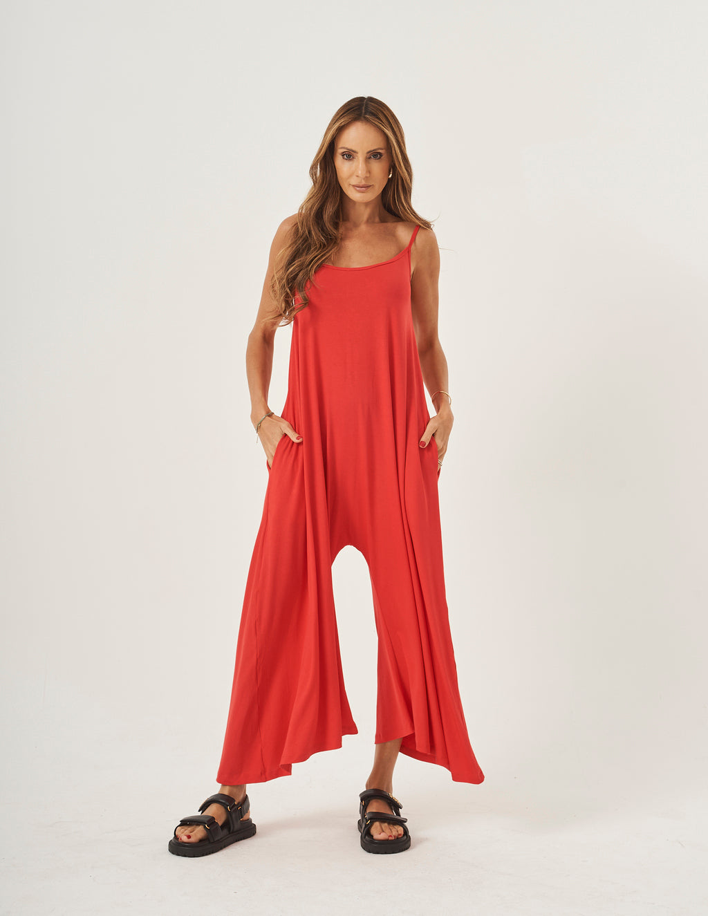 MACACÃO PANTALONA VERONICA VERMELHO
