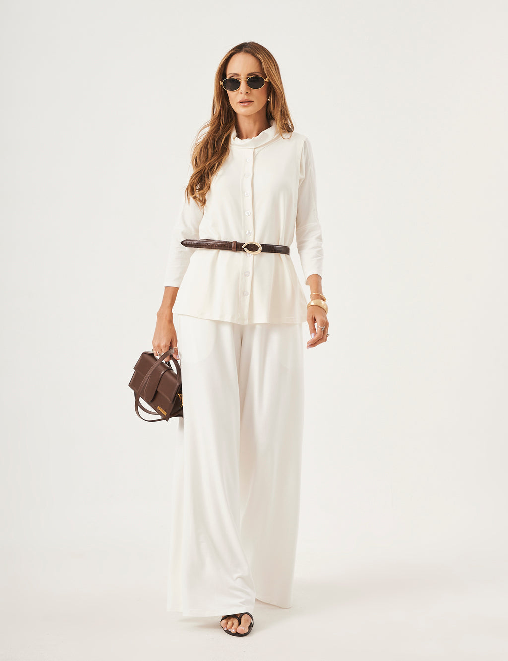 Conjunto Blusa Gola Boba Off, Colete Melanie Off e Calça Panamá Off White