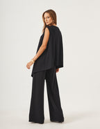 Conjunto Blusa Fendas Preta, Colete Kimono Preto e Calça Panamá Preta