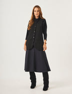 Conjunto Blusa Panamá Preta, Colete Aurora Preto e Saia Alessia Preta