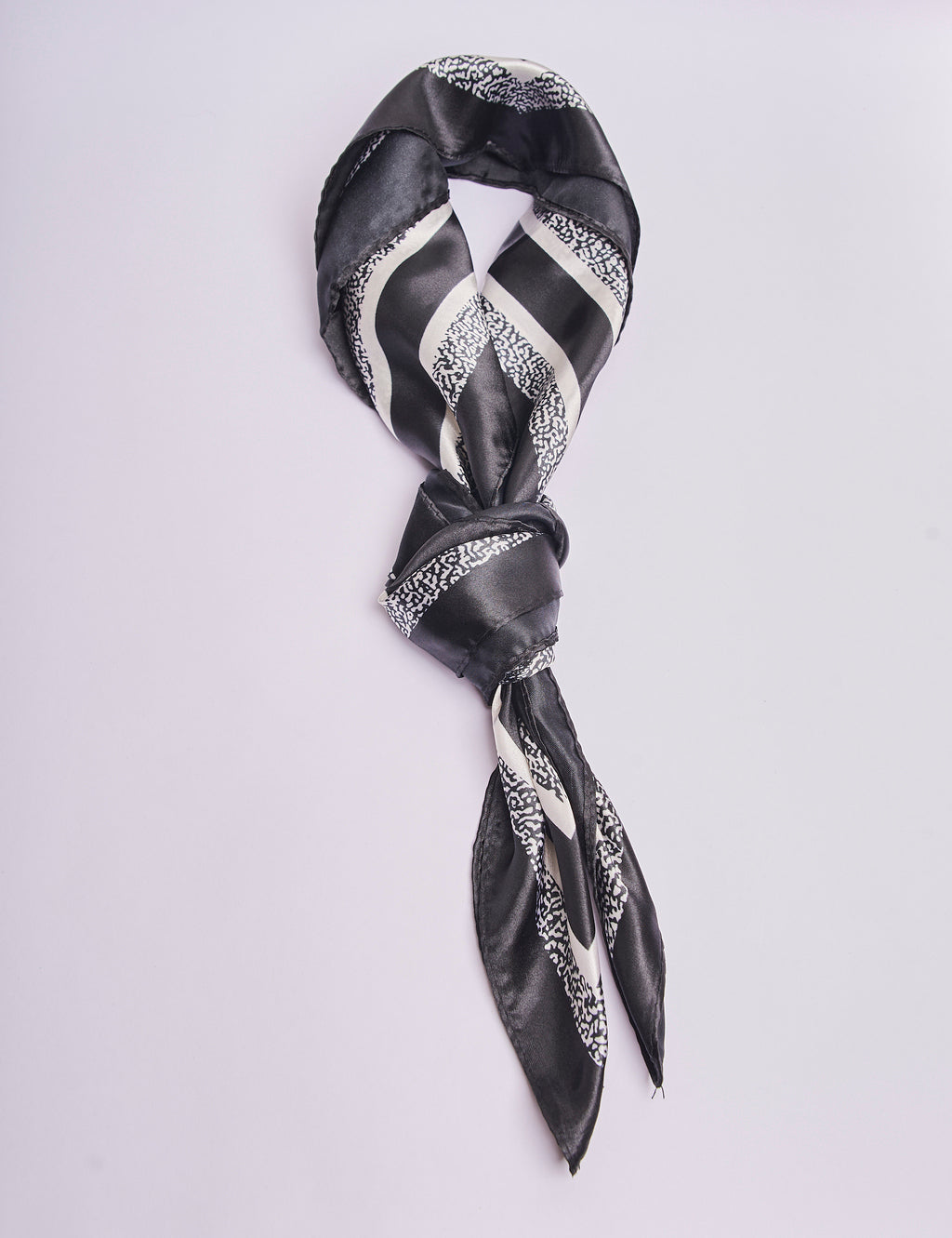 Lenço Estampado Preto