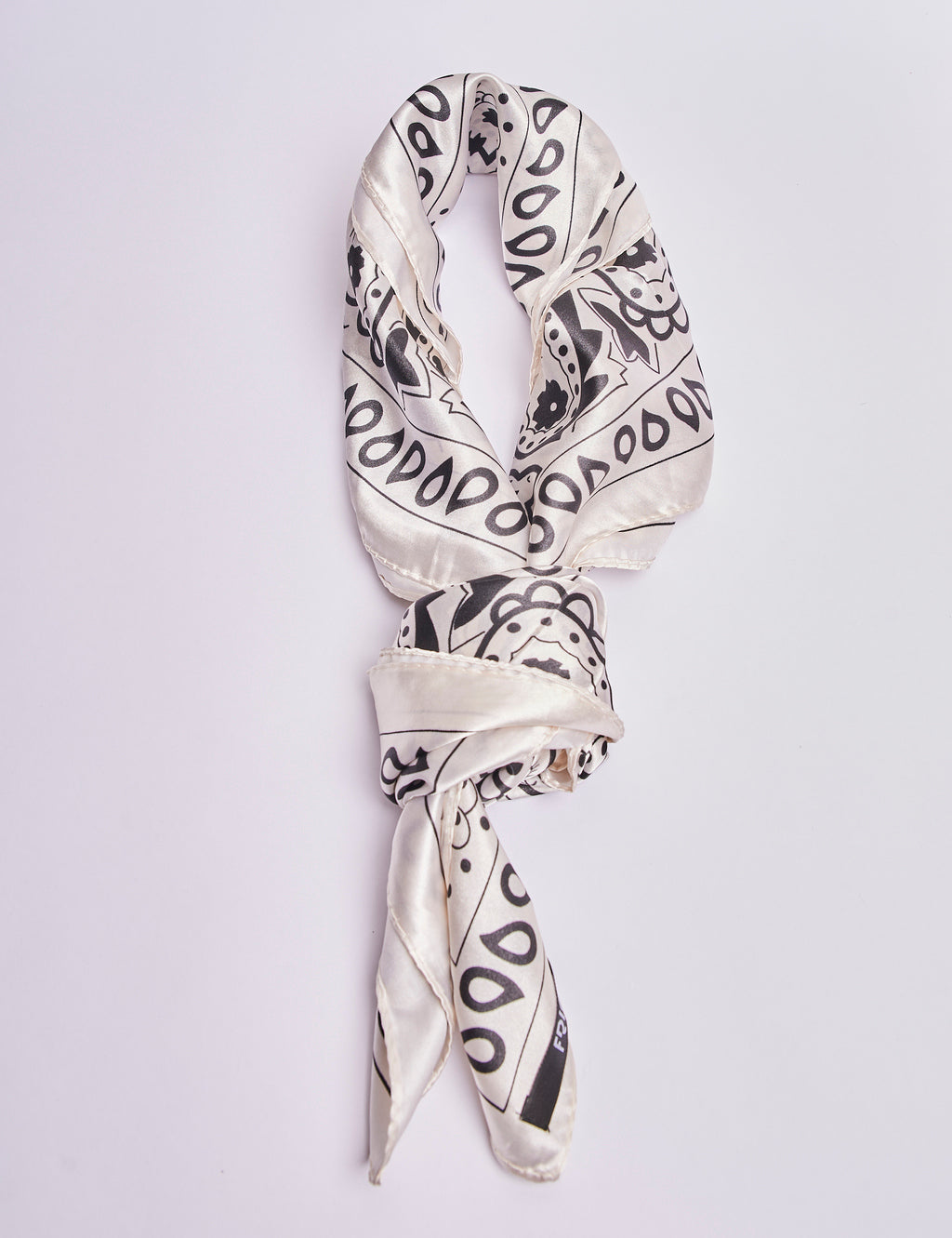Lenço Estampado P&B
