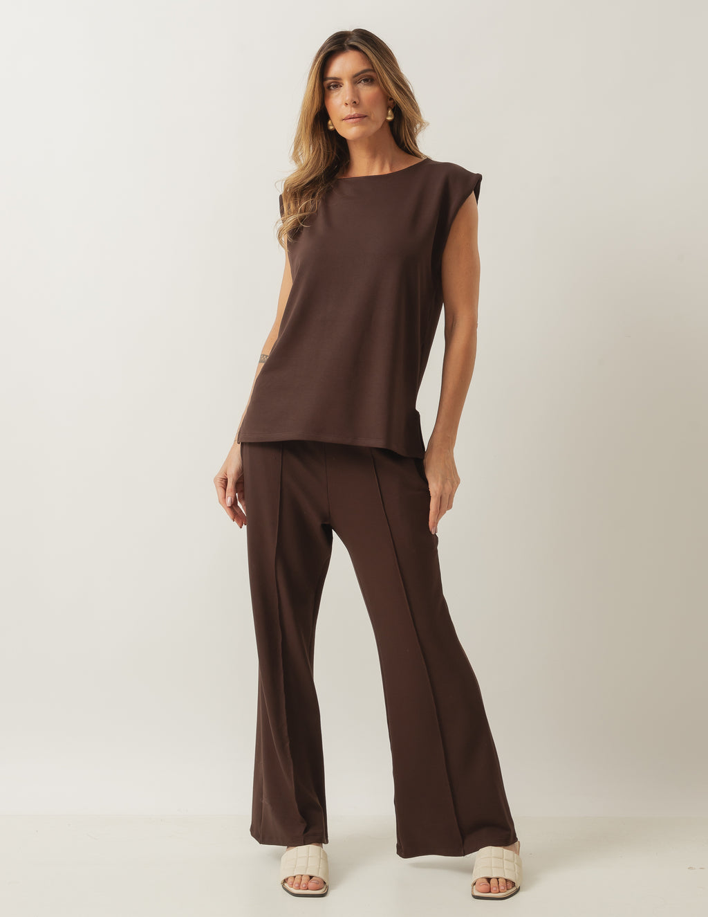 Conjunto Munique Marrom