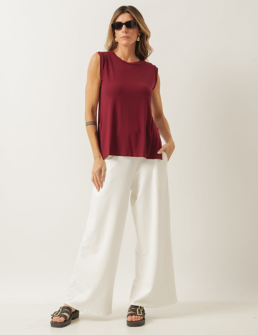 BLUSA REGATA FENDAS BORDÔ