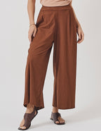 Calça Pantalona Cropped Vera em Malha Canelada Marrom