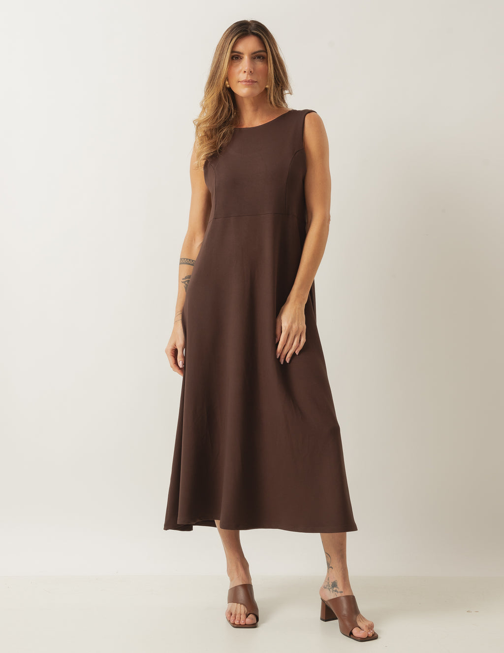 Vestido Naomi Marrom