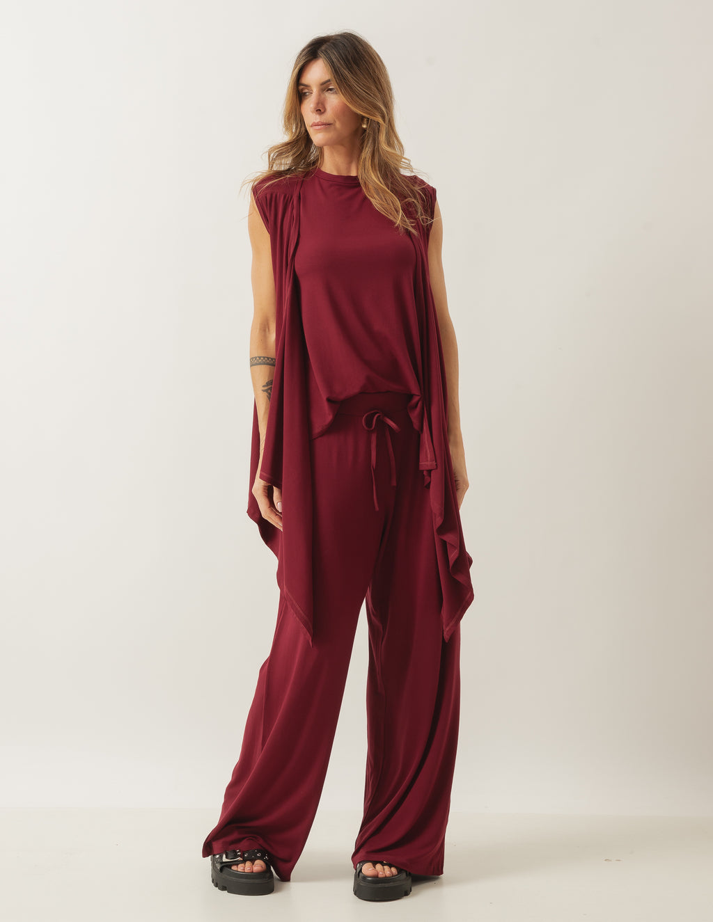 CONJUNTO KIMONO BORDÔ