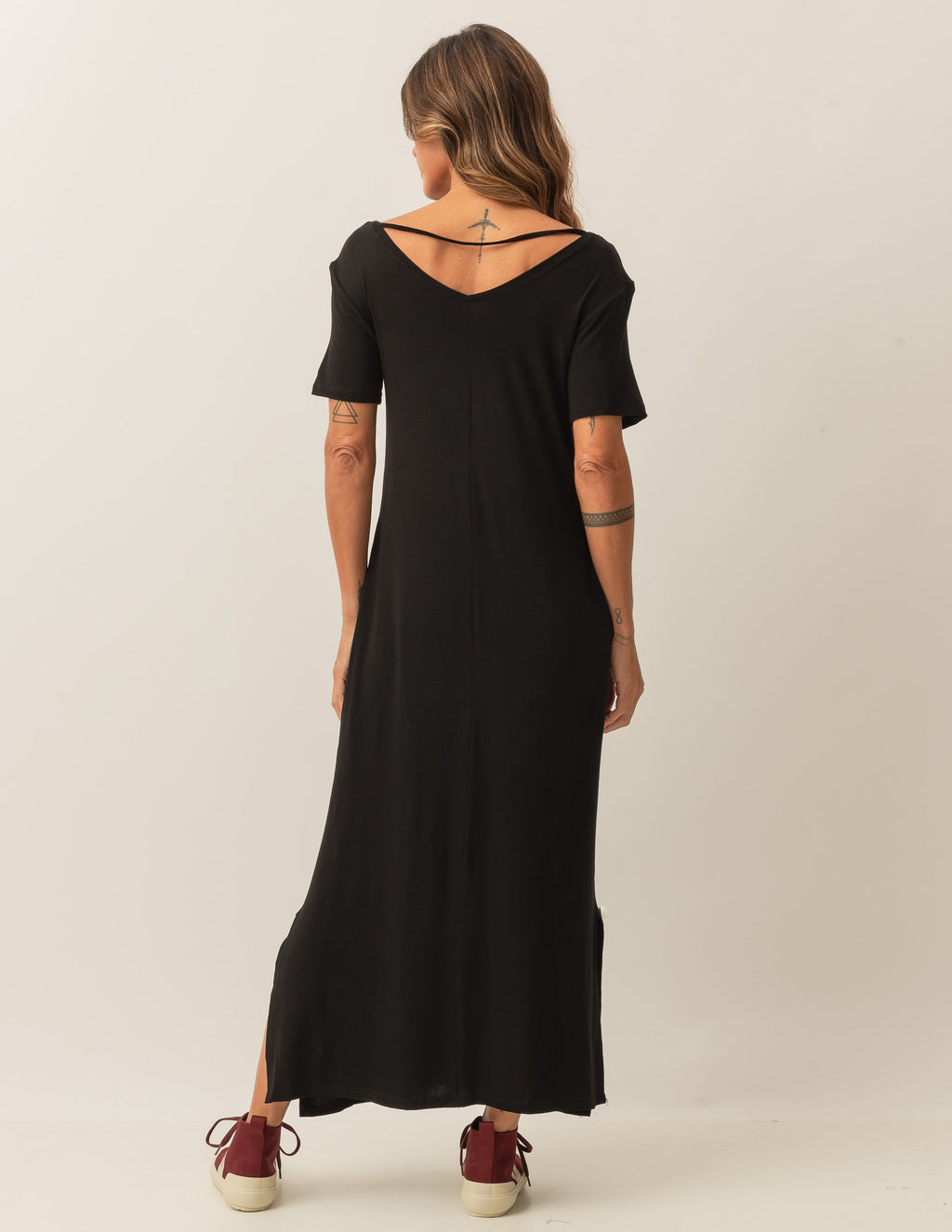 VESTIDO LONGO COM BOLSO PRETO