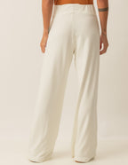 Conjunto Regata Fendas Caramelo e Calça Panama Off White