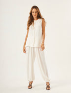 Conjunto Colete Melanie Off White com Calça Aladin Off White